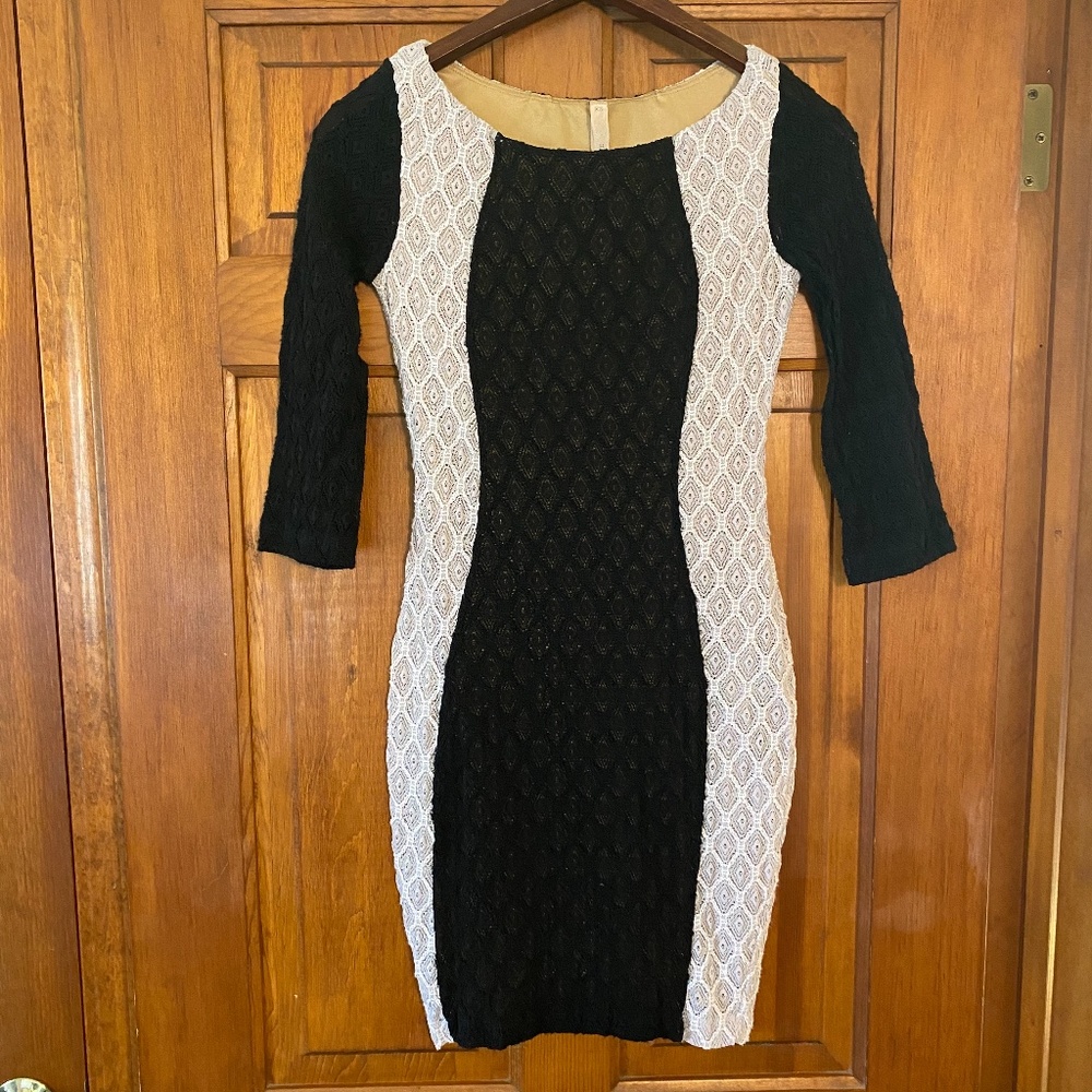 Bailey 44 Alexis Lace Dress in Black and White XS - Picture 2 of 11